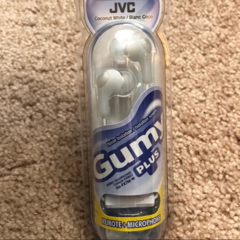 NIB JVC Gumy Plus stereo headphones